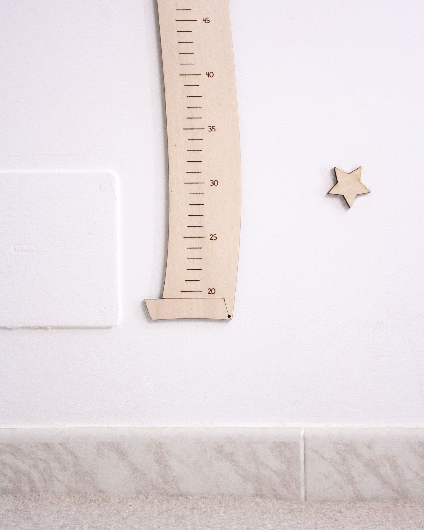 Metro Crescita Legno Alice l'esploratrice | Segna Altezza Bambini