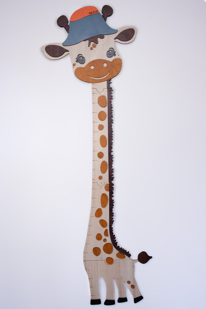 Metro crescita Gina Giraffina — giraffa in legno