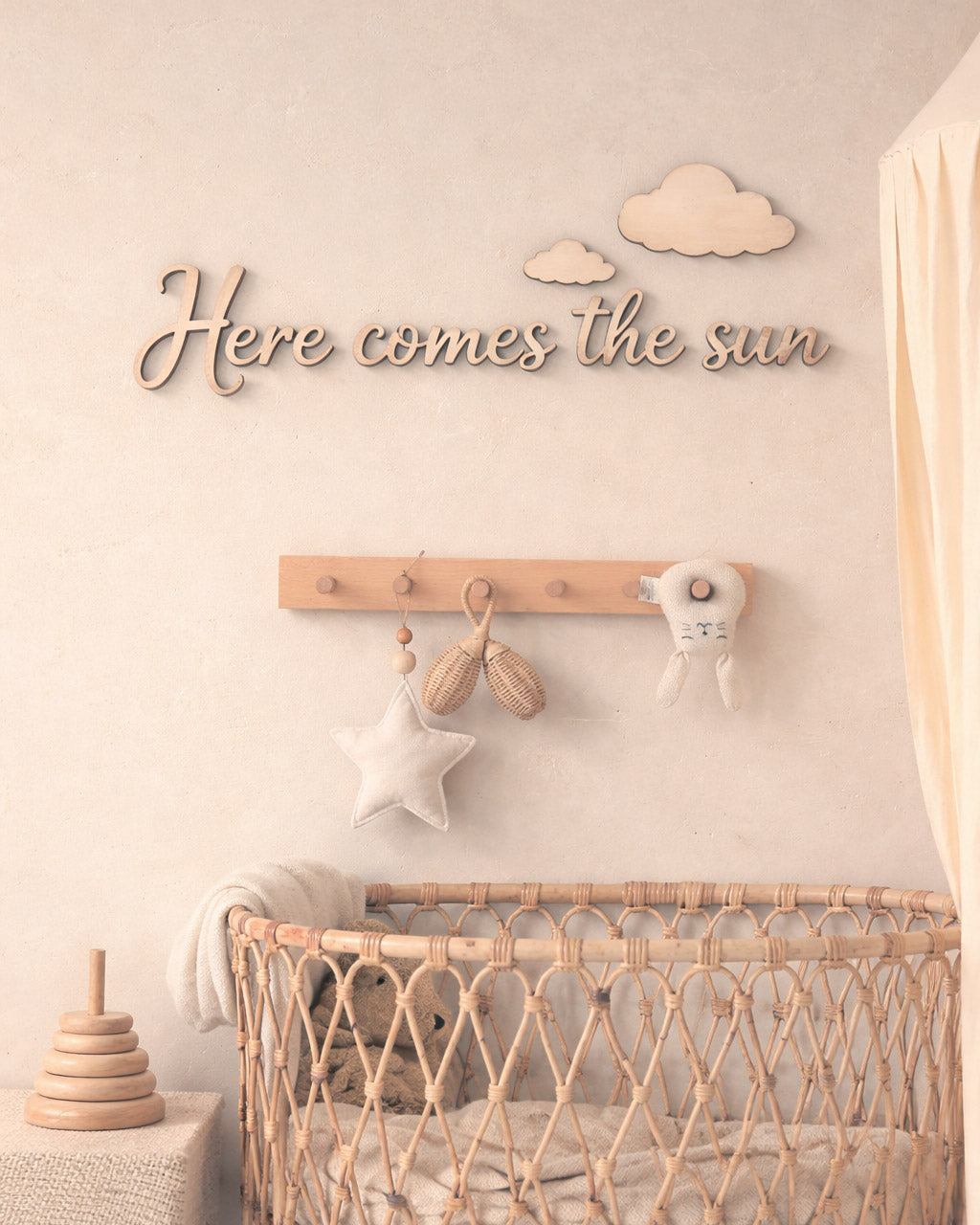 Scritta decorativa legno Here comes the sun idea regalo cameretta bambini