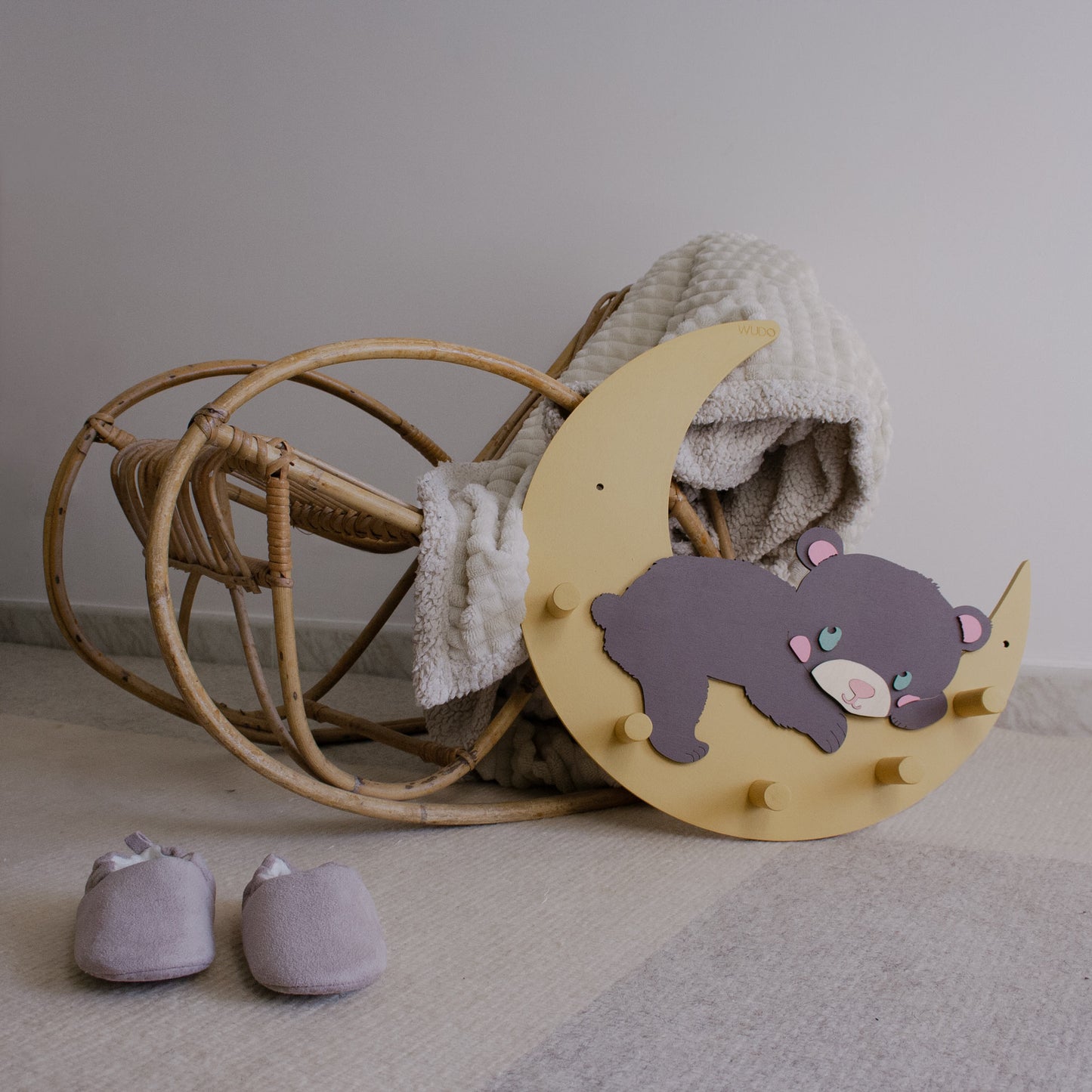 Appendiabiti in legno Mielo – Orso sulla Luna | Sogni d’Oro