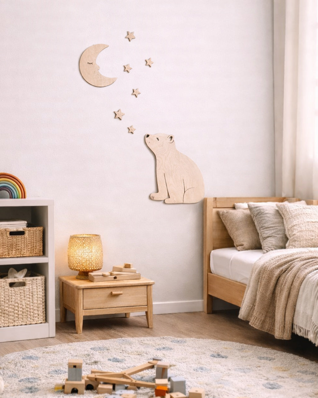 Decorazione parete in legno orsetto e luna cameretta verde salvia — wall art legno naturale
