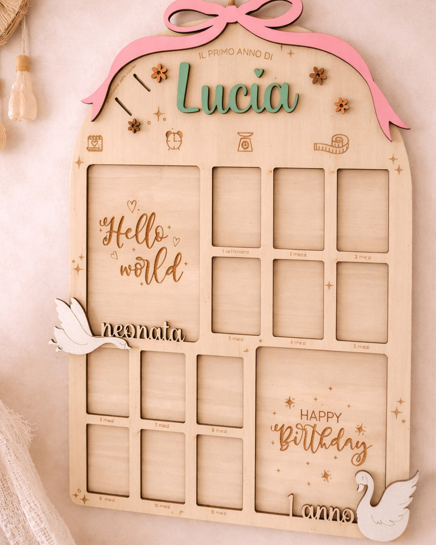 Milestone board primo anno bambina in legno personalizzata con nome Lucia fiocco rosa e dati nascita